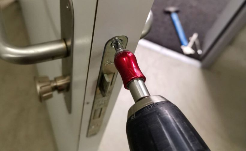 Valutazione «porte T 30 senza certificato di collaudo»